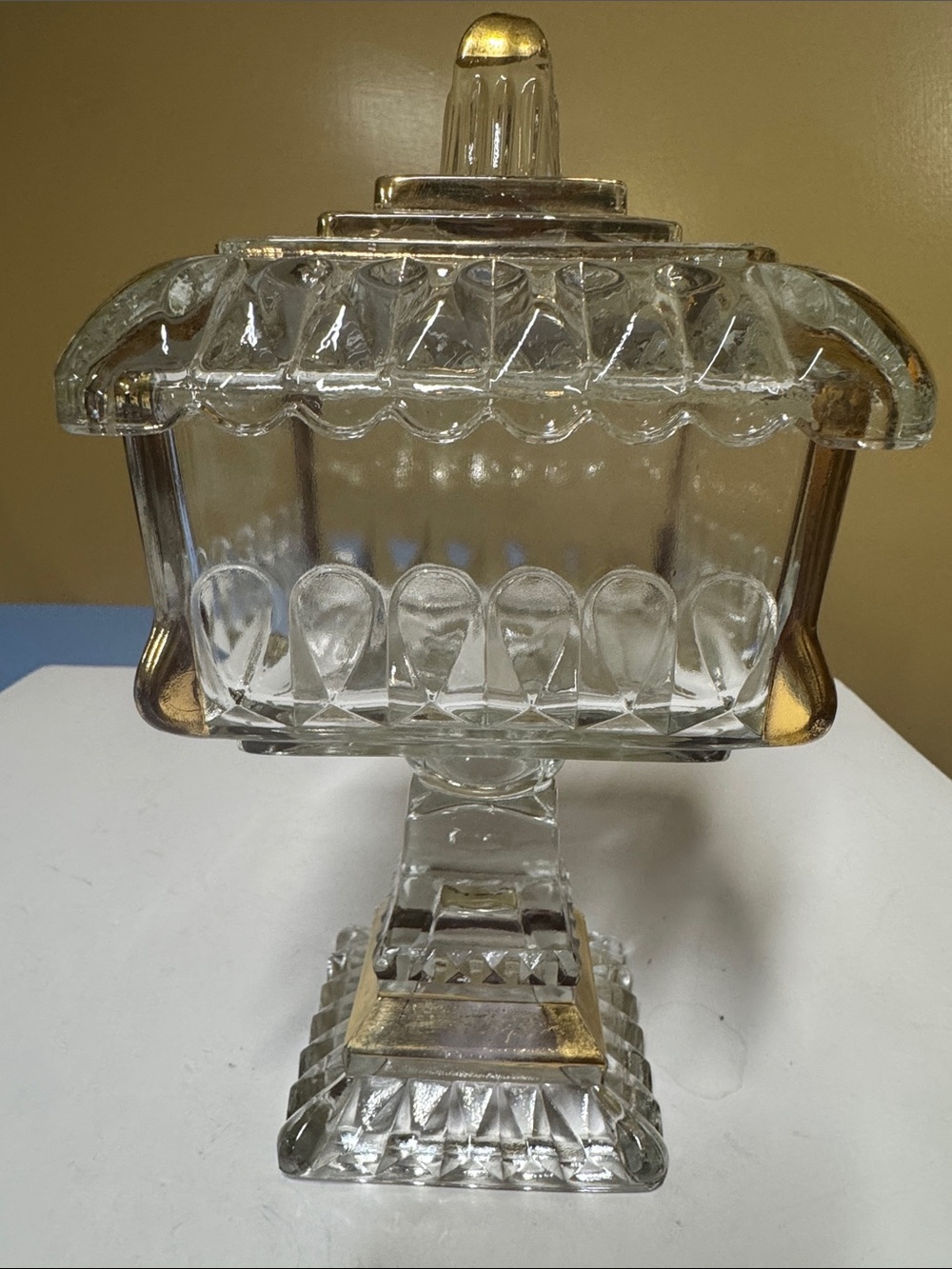 Jeannette Wedding Box candy dish with lid vintage Gilded Gold Accents 8.5”